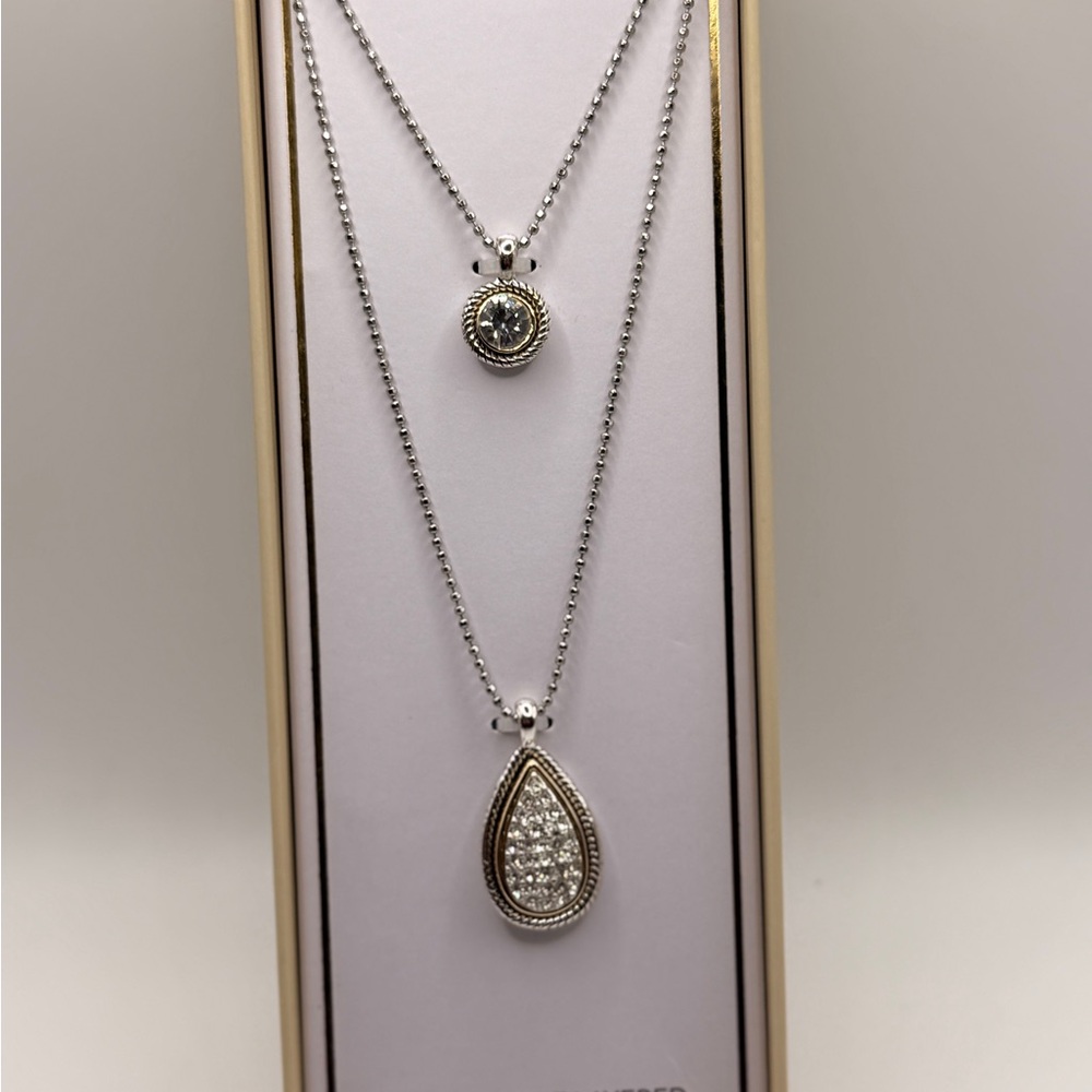 Minimalist Silver Teardrop Pendant Necklace - Picture 6 of 9